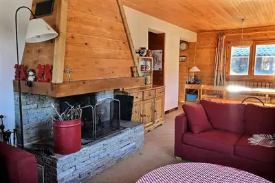 Image de Chalet 10 personnes situé au calme à 1 km de la station.