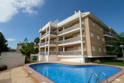 Image de Confortable appartement pour 4 personnes avec Wifi, piscine, Tv, balcon et parking