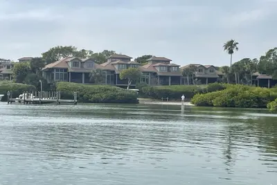Image de Quiet, clean townhouse. Relaxing winner. Harbor view, short Gulf walk…