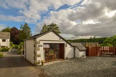 Old Sawrey Stores, romantic, with a garden in Far Sawrey