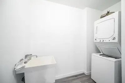 Image de modern 2 bedroom in heart of coconut grove