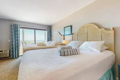 Image de Oceanfront oasis with kitchenette, bay-view patio & Ac - dog-friendly