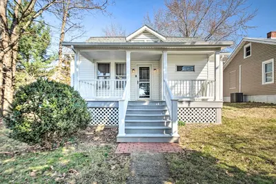 Image de Historic Staunton Home ~ 1 Mi to Downtown!