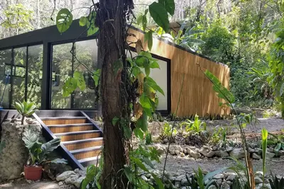 Hidden gem 2 minutes to the beach