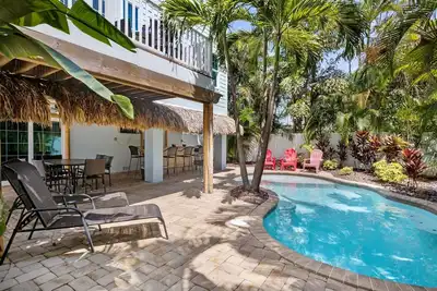 Image de Island Retreat- Private heated pool
