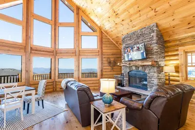 Image de A-Frame Cabin with Long Range Mountain Views
