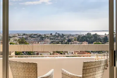 Image de Lumineux Appt Avec Balcon Et Vue Sur Mer