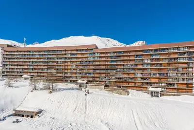 Image de 20m du centre station, 7ème étage, vue lac, balcon, télévision, casier à ski, 53m², Tignes