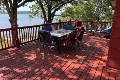 Image de Eufaula Lake front access w\/wraparound deck and spectacular views! Pet friendly!