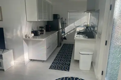 Bright Modern Apartment