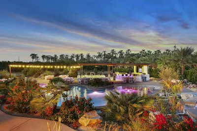 Image de Private Desert Resort style home, sleeps 10+