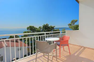 Image de Appartement de deux chambres avec la terrasse et la vue sur le mer Brela, Makarska (A-6688-c)