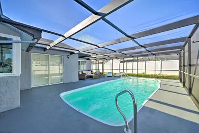 Image de Port Richey Getaway w\/ Lanai, Pool & Grill!