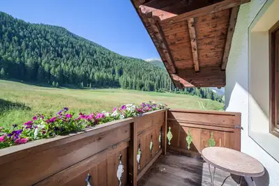Image de Appartement \"Rieglhof Hennennest\" avec vue sur les montagnes, jardin et Wi-Fi