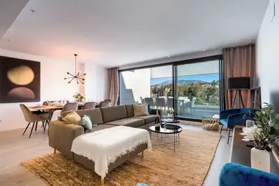 Image de Appartement de vacances Navigolf 470 avec vue sur les montagnes, piscine, terrasse et Wi-Fi.