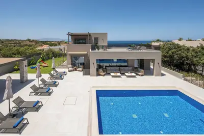 Image de Sea front Villa Family & Groups majestic view H. Pool Gym Sauna Jacuzzi