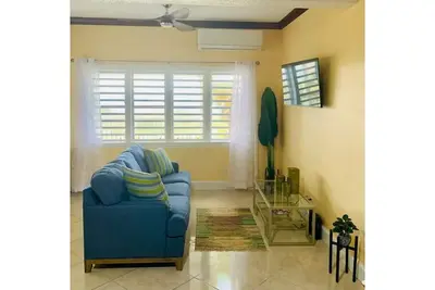 Image de Emerald Breeze Hideaway: Experience the island vibe!
