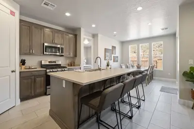 Image de Lazy River Retreat, Loaded With Extras!