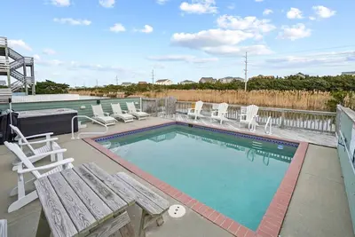 Image de Summer Savings- Soundside Dog Friendly Home w Pool, Hot Tub, Game Rm, Cmty Perks