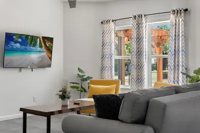 Image de Modern Home in Deep Ellum Downtown Dallas Sleep 16