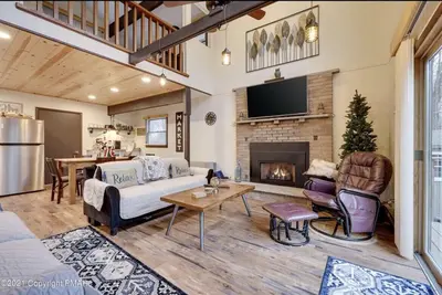 Image de ⭐️New⭐️Mountain House <br>10 minute walk to the lake<br> 🏖passes, 🛶, 🐶 friendly<br>