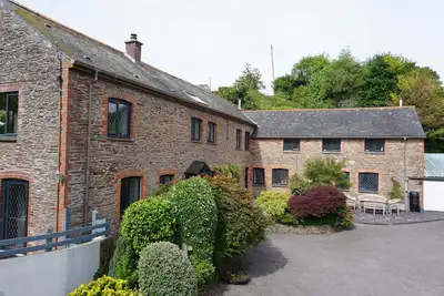 Image de Situated in a quaint village-walking distance to Slapton Sands Beach & Ley.