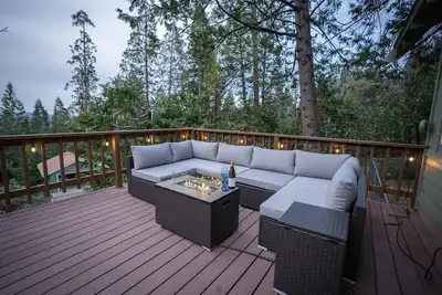 Image de Newly Renovated Cabin in the Midst of Mountain Fun