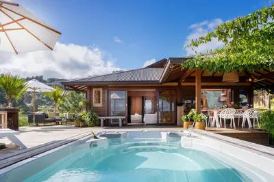 Image de Villa Manuiti - luxe - Spa de nage privé - vue Moorea - Tahiti