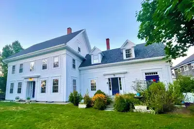 Image de Authentic Coastal Charm\nTapley Farm circa 1850 \nAcadia, Castine, Blue Hill