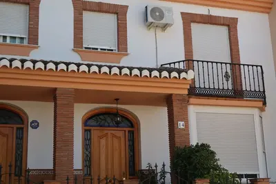 Image de Entire house Ideal to get to know Granada. Along Sports Palace Well comunicated.