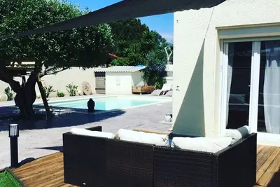 Image de Air-conditioned architect villa with swimming pool