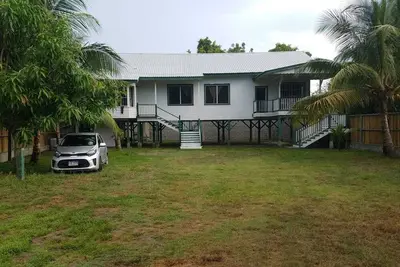 Image de Beach House In the works--5 min walk from the beach!