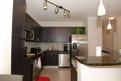 Image de Luxurious Resort Style Getaway w\/ Pool and Hot tub