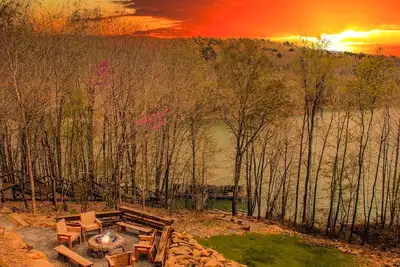 Image de Legacy Lodge at Fairfield Bay- Direct Lakefront