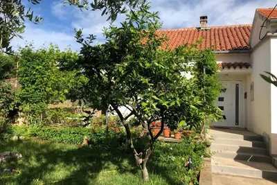 Image de Bel appartement avec terrasse, Roses