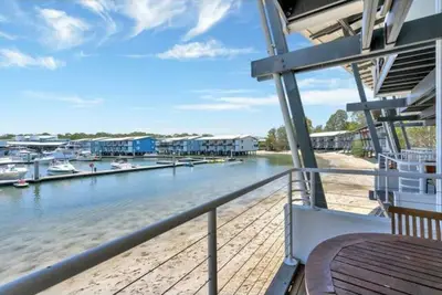 Image de Marina Apartment with Berth at Couran Cove Island Resort