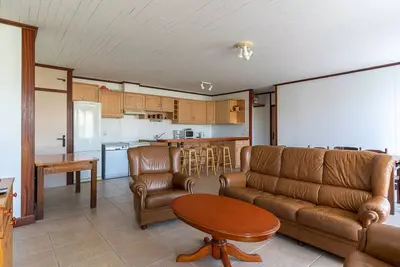 Image de Maison à Mimizan Plage, 600m de la mer, 10 pers, 2 étoiles, confort moderne, jardin, parking