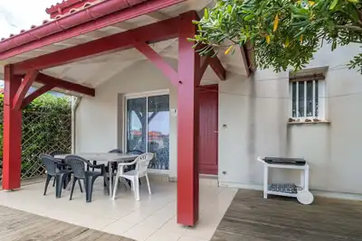 Image de Maisonnette 2 étoiles à Mimizan Plage à 200m de l'océan, 6 pers, terrasse, parking, tout confort