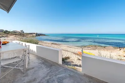 Image de Beach House Is Trenc, on the same sand!