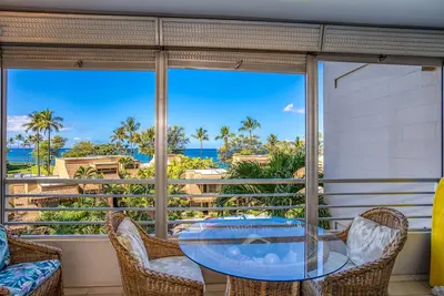Image de Kamaole Beach Royale #309 Panoramic Ocean View from the Lanai! , Full Kitchen