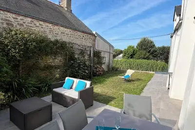 Spacieuse maison à 50m d'une plage et sentiers côtiers, Golfe du Morbihan