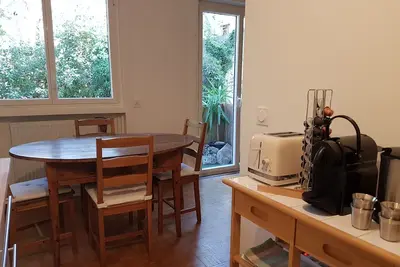 Image de Appartement T2, 3 minutes à pied du centre historique Quartier du Parc Jourdan