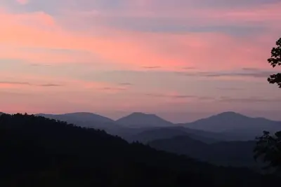 Image de Beautiful Mountain View’s with perfect location.