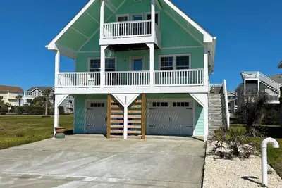 Image de Spacious Pet Friendly Home w/all the Amenities + Outdoor Shower