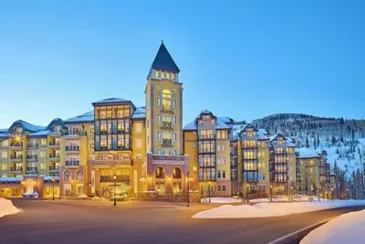 Image de Vail Ritz-Carlton 2br residence club condo - walk to lift, onsite pool & spa!