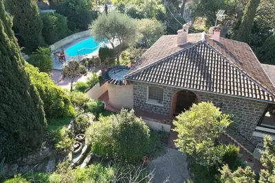 Image de Villa centre ville, piscine privée. Remise de 20% pour tout séjour de 15 jours!