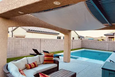 Image de Charming house with saltwater pool and hot tub