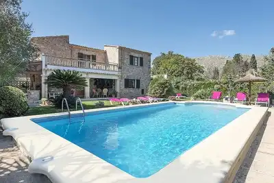 Traditional Stone Finca - A/C, Private Pool, Mountain Views close to Pollenca & Sandy Beaches!