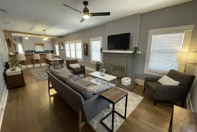 Image de Historic Alta Vista Home-2bd 2ba + Office