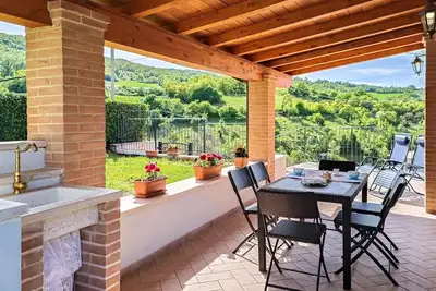 Image de Belle maison à Preci avec WiFi